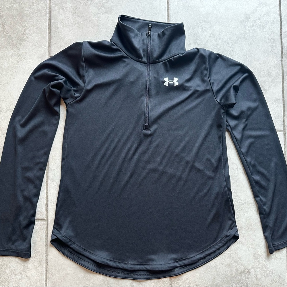 Under Armour Black Youth XL Long Sleeve Pullover